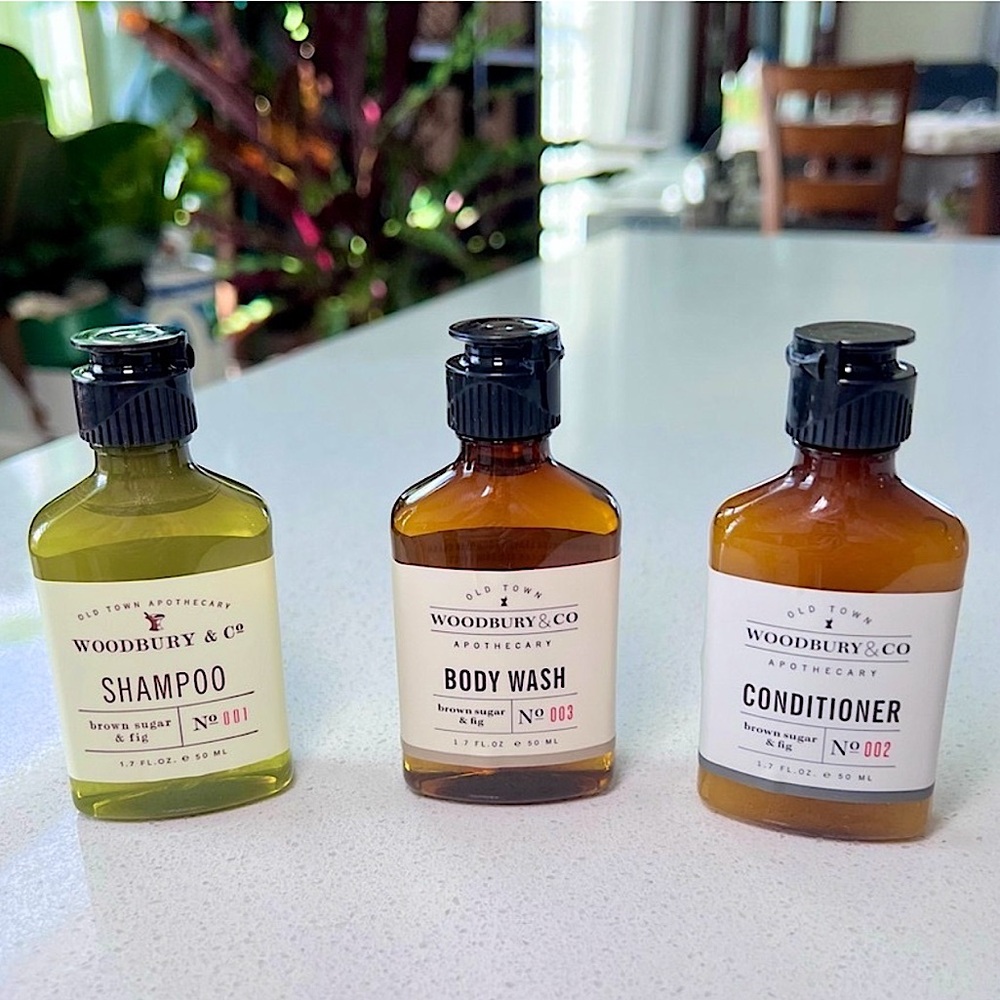 NEW WOODBURY & CO Apothecary Style Bath Collection Shampoo Conditioner Body Wash
